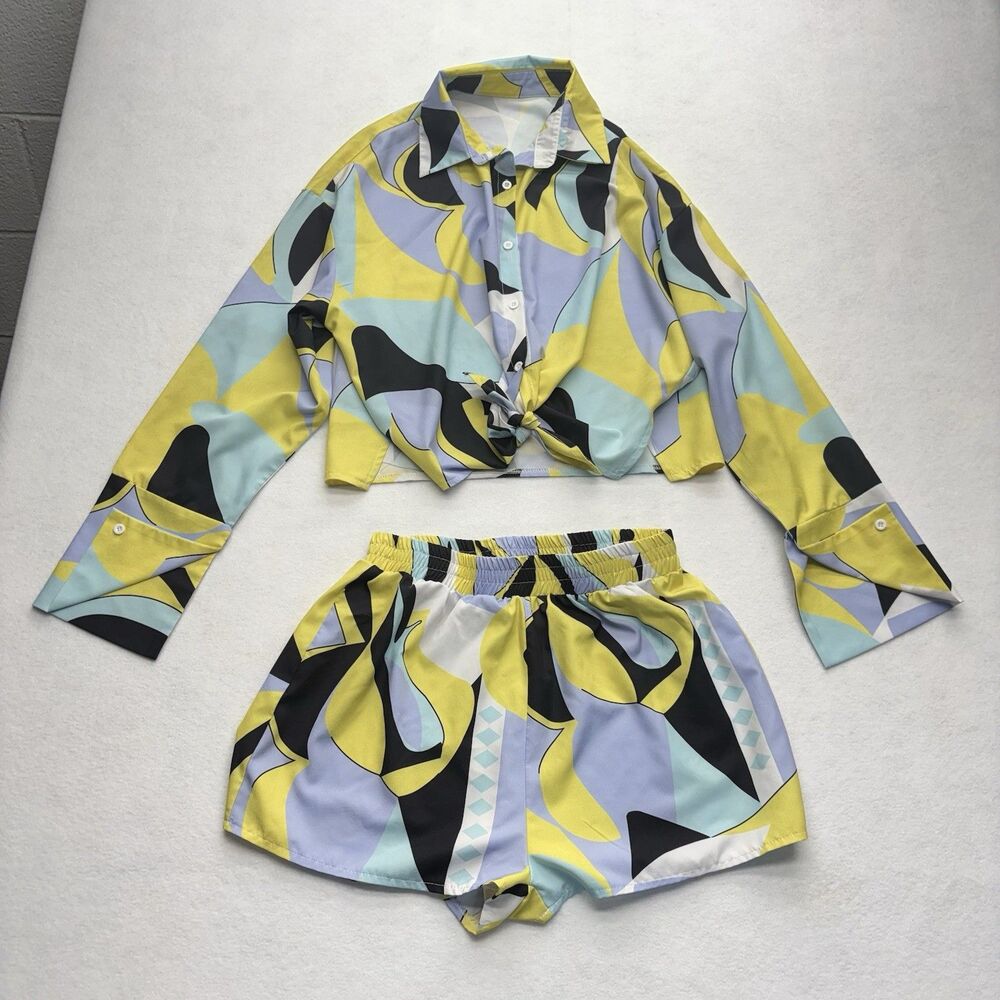 Blush Mark Women’s 2 Piece Crop Top Shorts Set L Abstract Multicolor Outfit